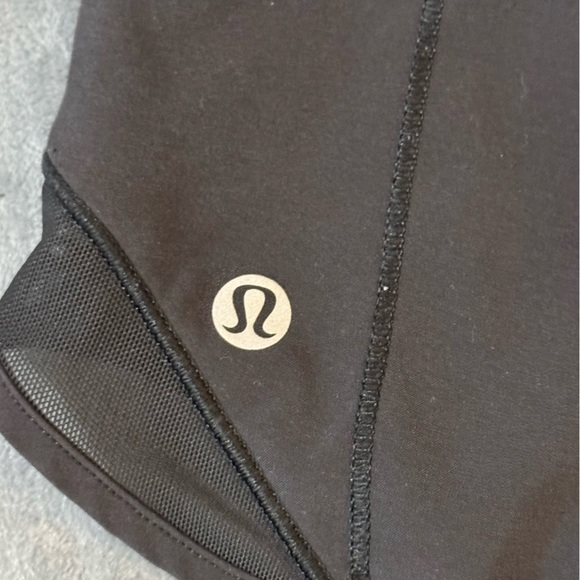 Lululemon Hotty Hot Short II *2.5"
Black

#148 - Picture 6 of 9